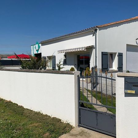 Gite Les Randonneurs Fontenay-le-Comte Esterno foto
